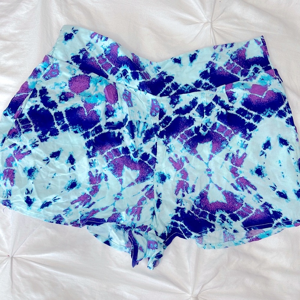 Tie dye shorts great for beach size small